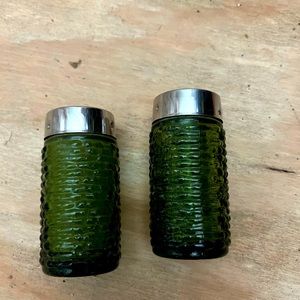 Vintage Green salt & pepper shaker